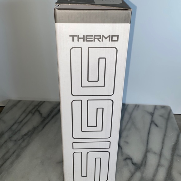 SIGG .75l Thermo Bottle with Removable Mug- WHITE - Picture 2 of 6